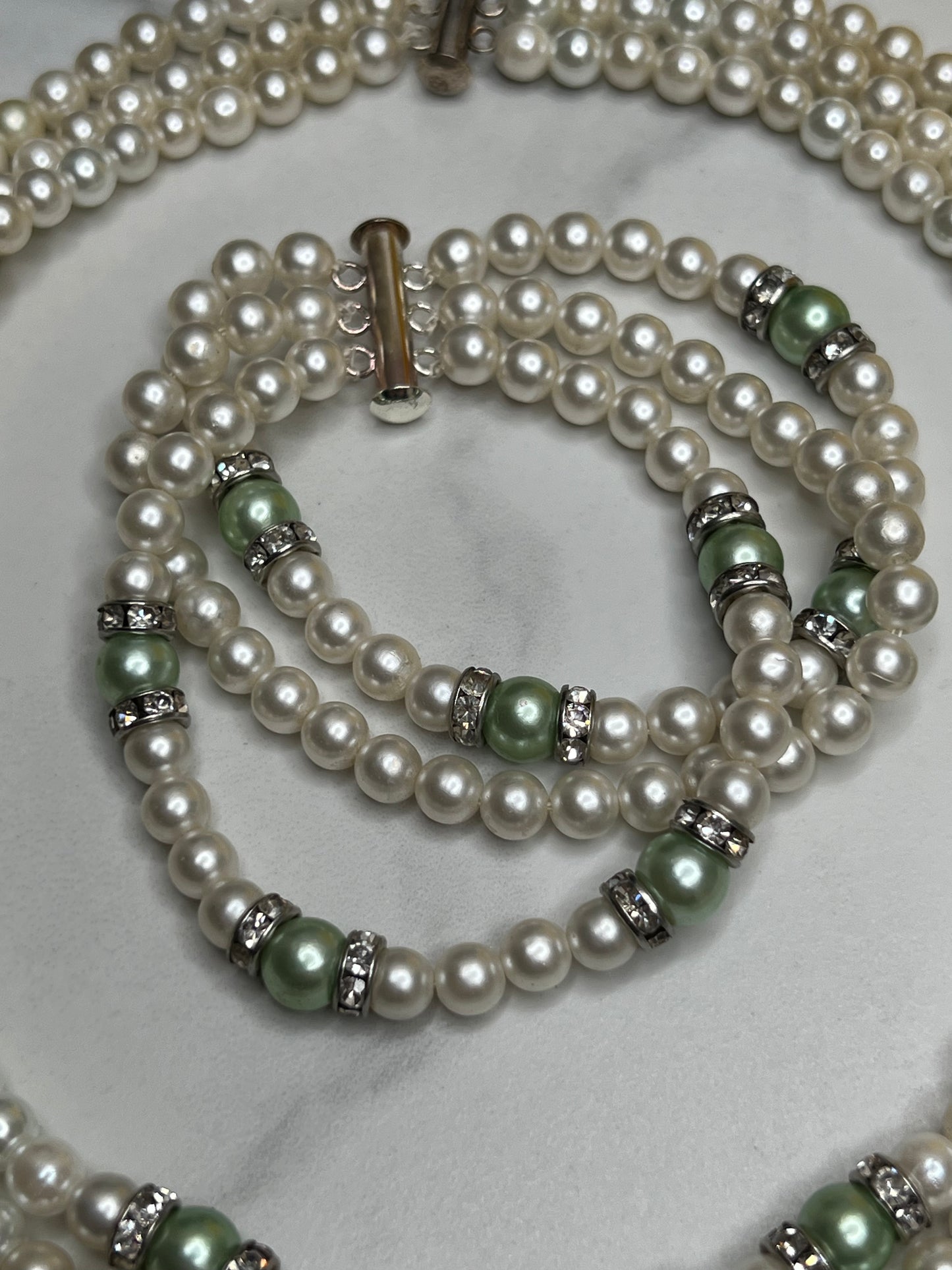 3 Strand White Green Pearl Necklace Bracelet Jewelry Set