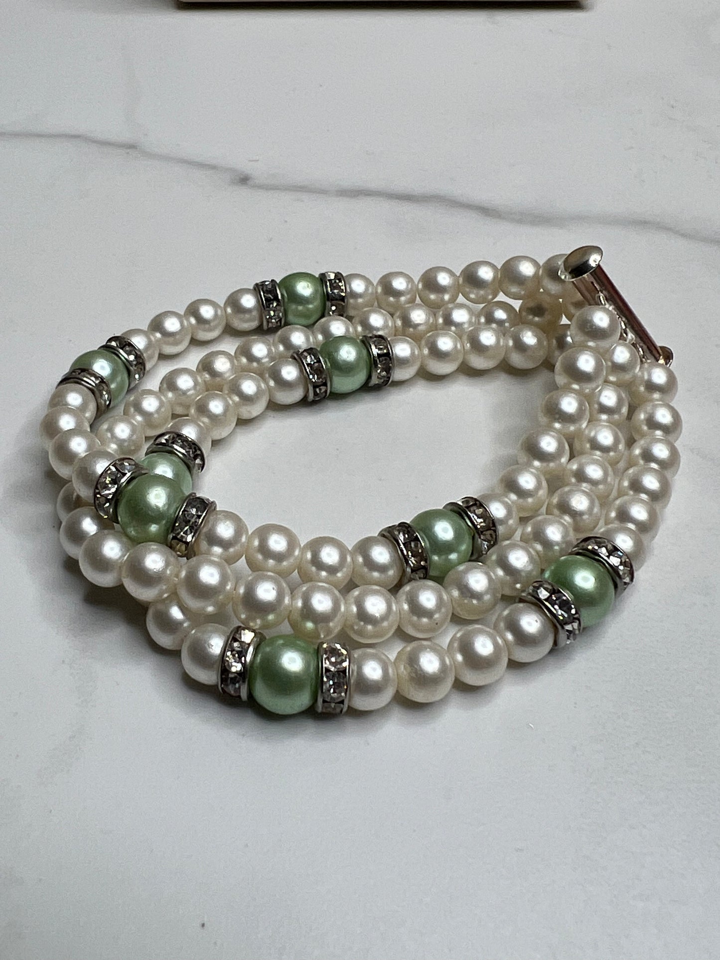 3 Strand White Green Pearl Necklace Bracelet Jewelry Set