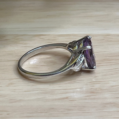 Vintage Sterling Silver Oval Amethyst and Diamond Ring Size 8 1/2