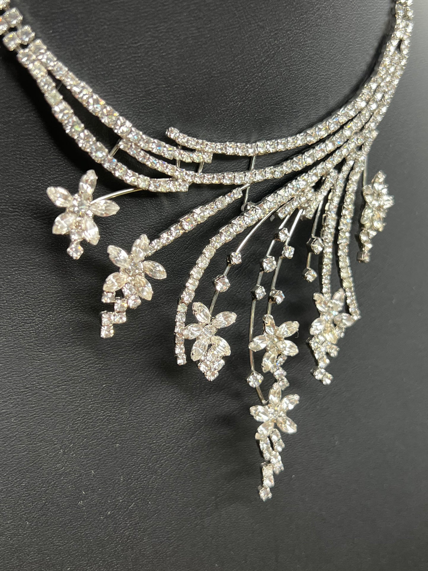 Vintage Bridal Clear Rhinestone Flower Spray Bib Necklace