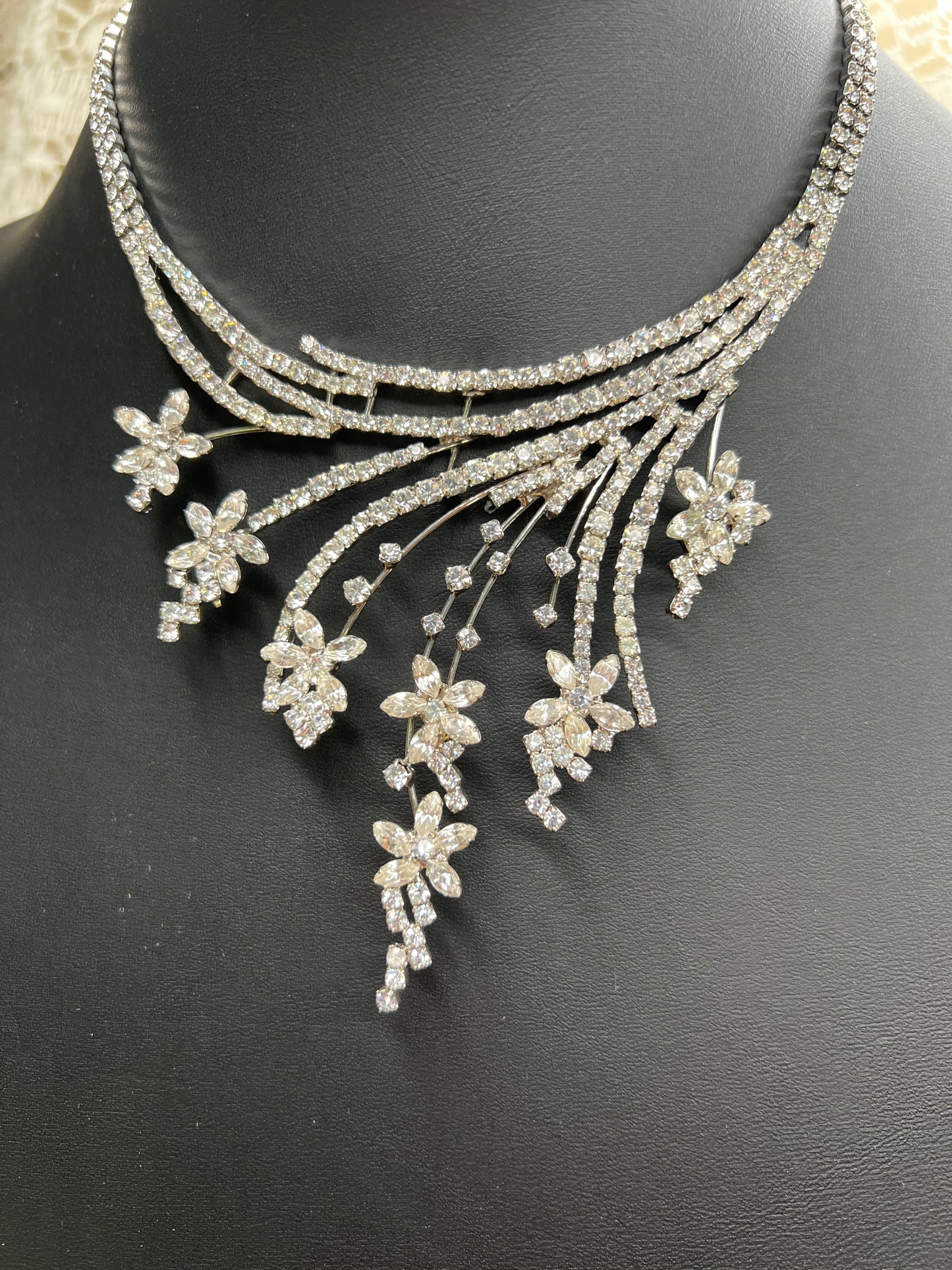 Vintage Bridal Clear Rhinestone Flower Spray Bib Necklace