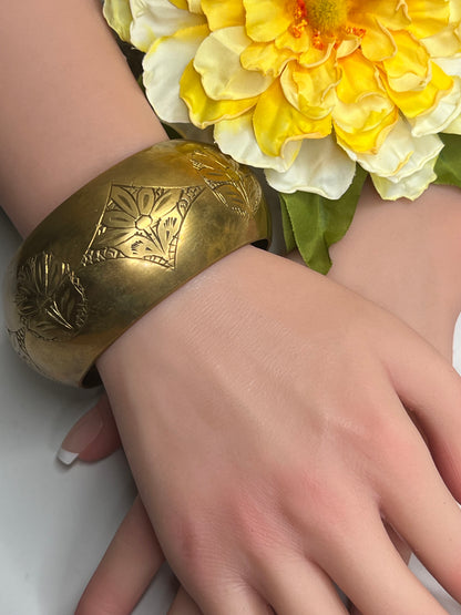 Vintage Wide Brass Chunky Engraved Flower Bangle Bracelet