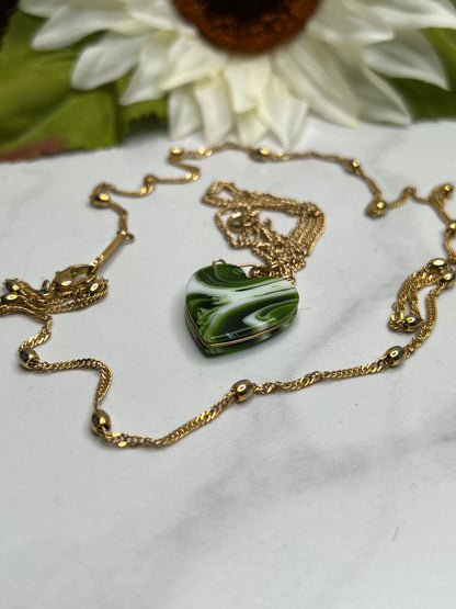 Vintage Gold Chain Marbled Glass Heart Pendant Necklace Set