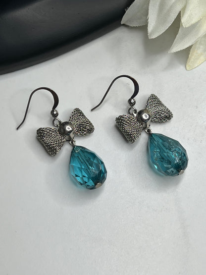 Vintage Retro Silver Mesh Bow Aqua Teardrop Dangle Earrings