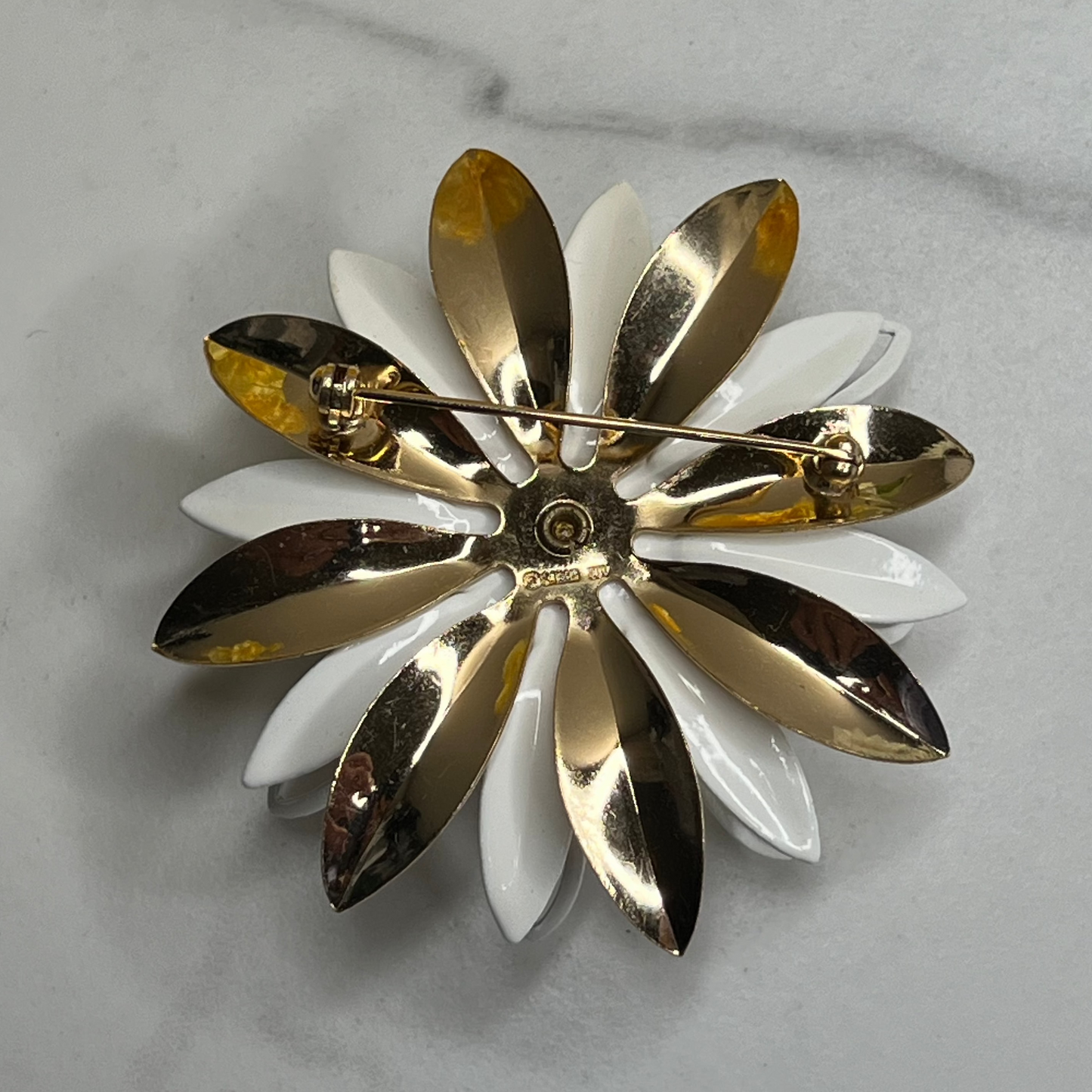 Signed Sarah Coventry Large Gold White Enamel Water Lily Flower Brooch Clip on Earrings