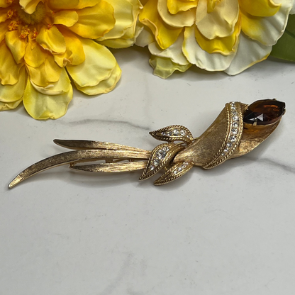 Stunning Sarah Coventry Gold Long Stem Calla Lily Rhinestone Brooch