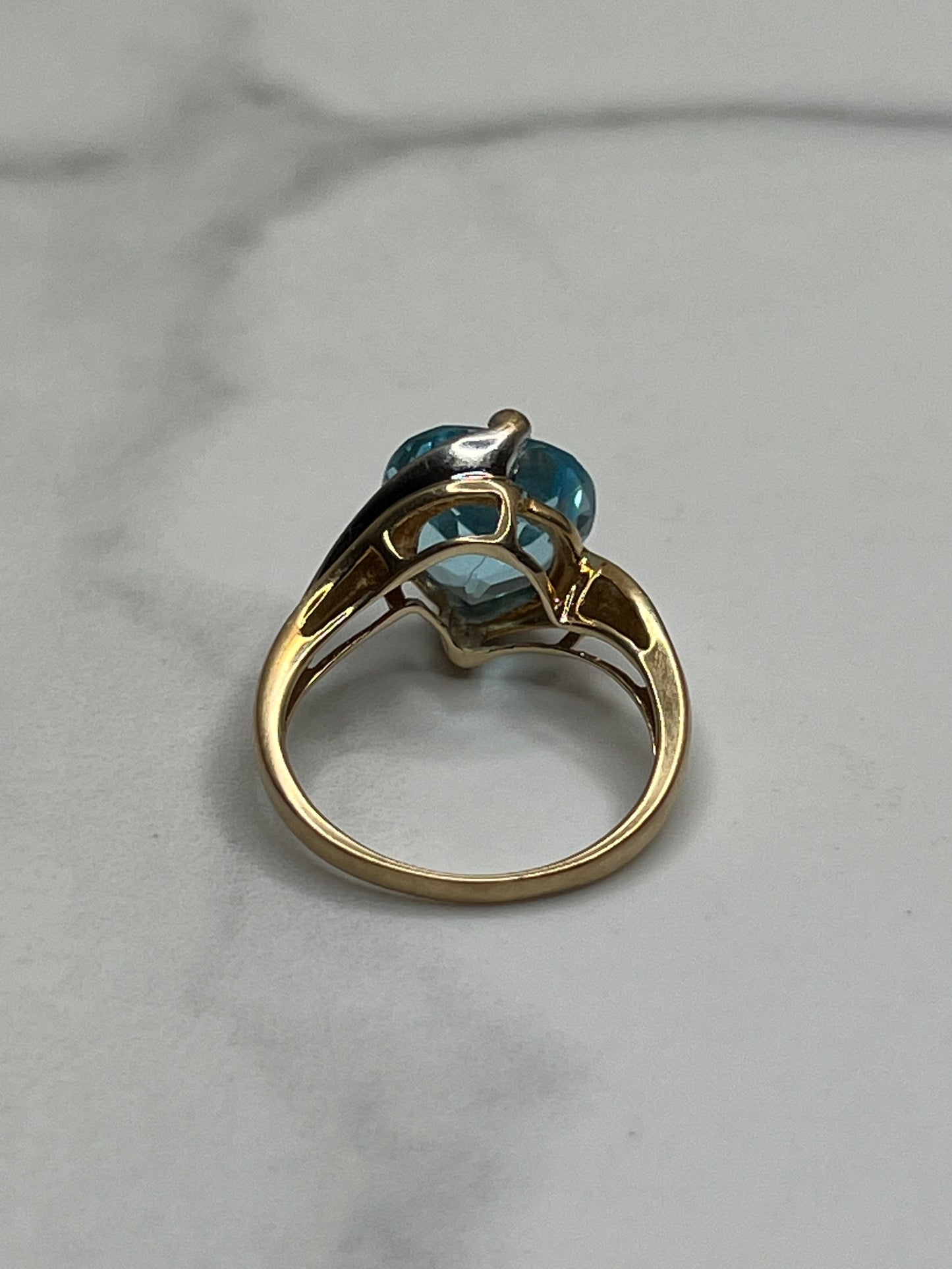 Vintage 10K Yellow Gold Ring Aquamarine Heart