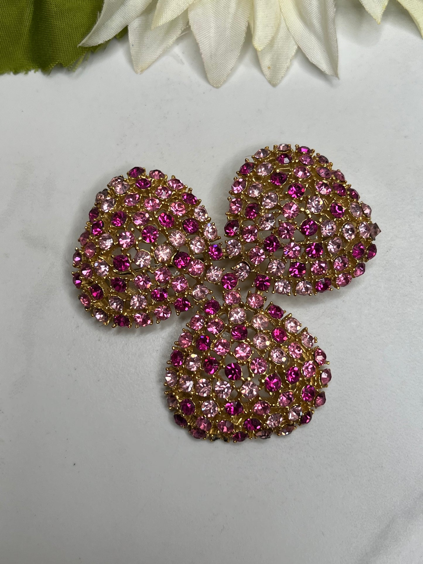 Mid-Century Gold Pink Rhinestone Brooch Clip On Earrings Matching Jewelry Set