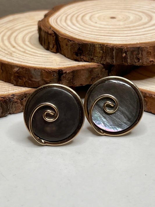 Vintage Signed Swank Round Mother of Pearl Gold Swirl Cufflinks