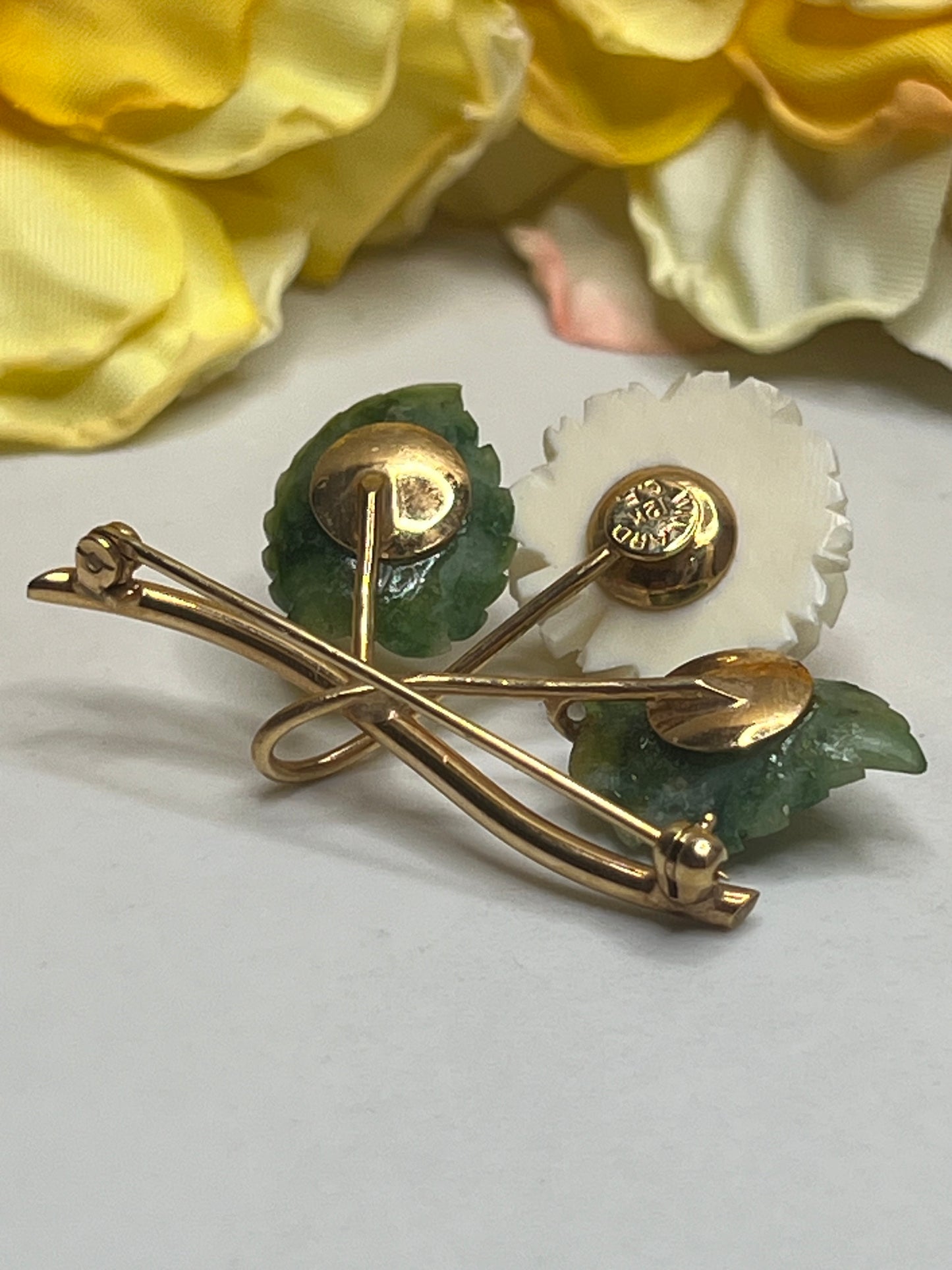 Vintage Estate Signed Winard 12K GF Carved Rose Jade Leaf Pin Brooch