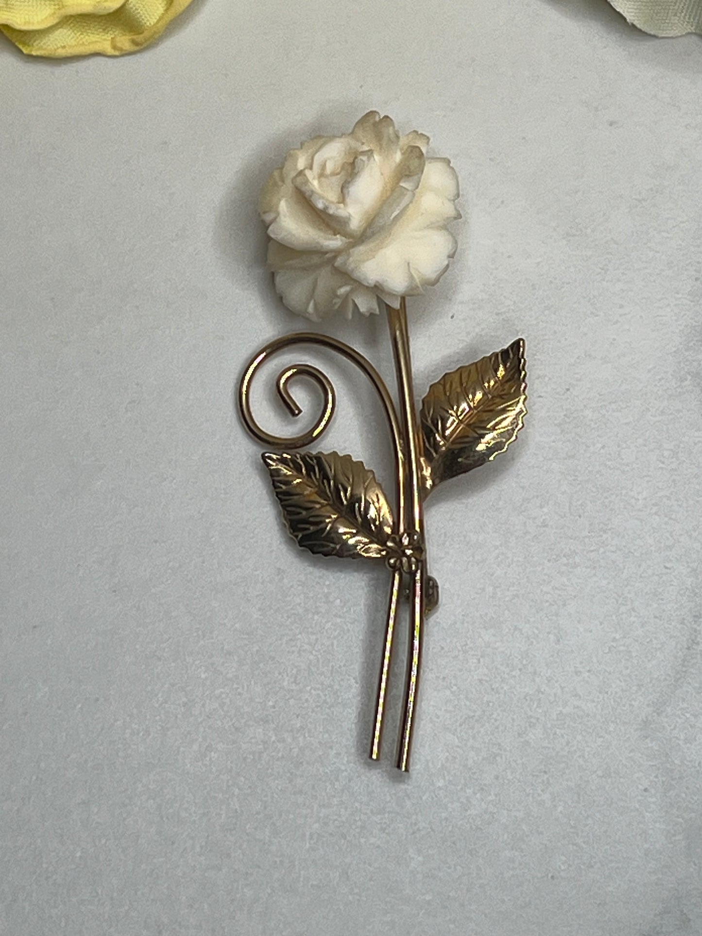 Vintage Estate Signed Winard 12k GF Long Stem Carved Rose Pin Brooch