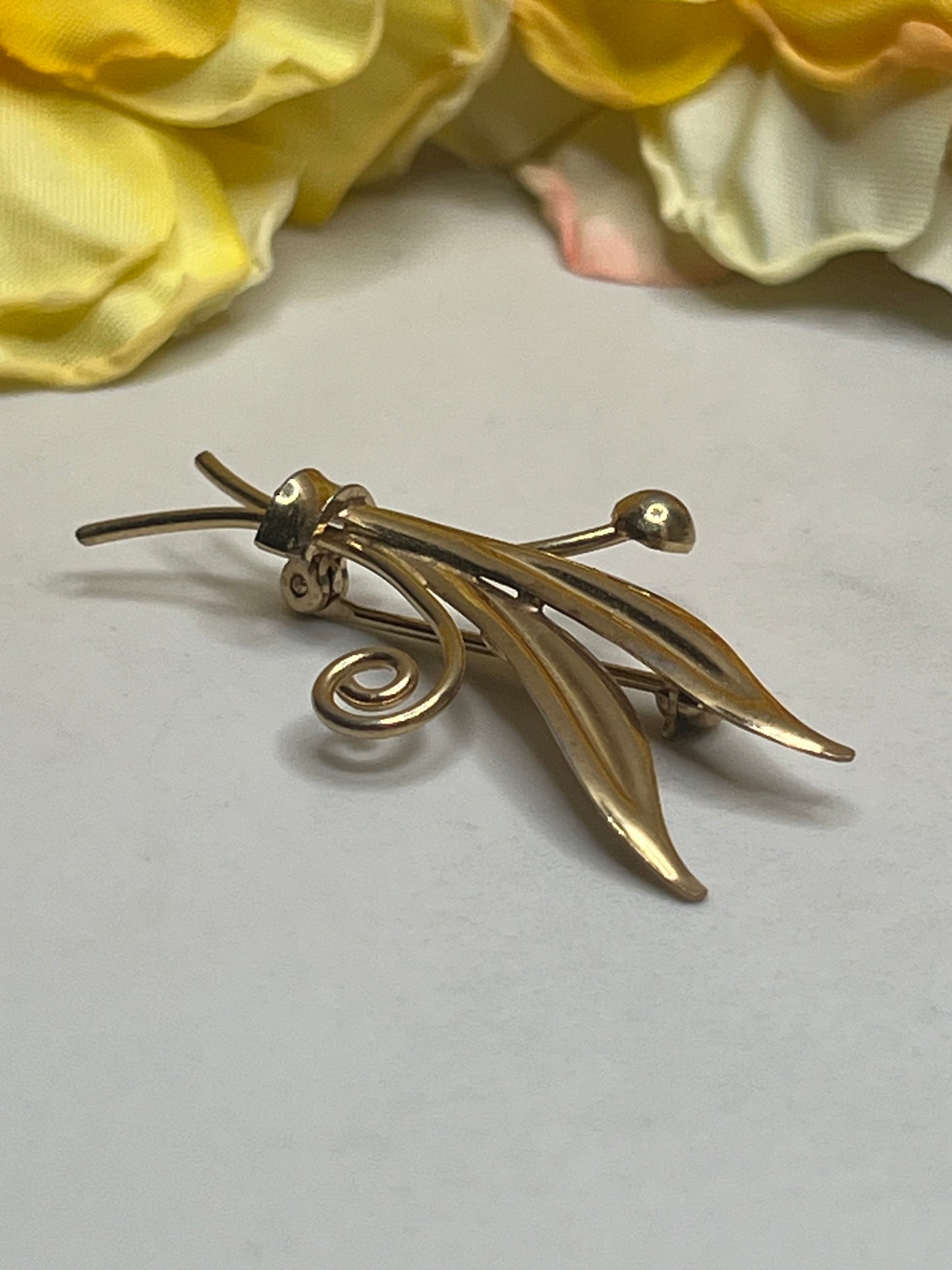 Vintage Signed C. R. Co. 12 K Yellow GF Leaf Pin Brooch